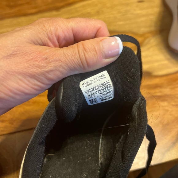 Rebook shoes size 6 used once - Picture 8 of 10